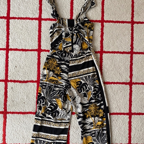 Topshop Ruffle Tank Jumpsuit Sz6 - Picture 1 of 9